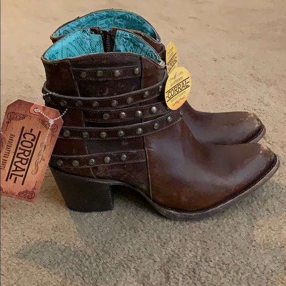 Corral ankle boots C2993, size 9